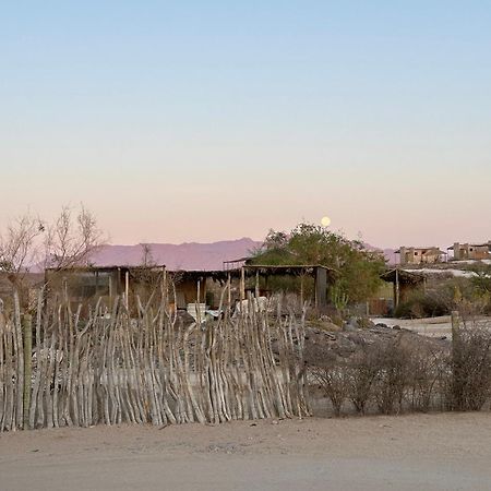 Daureb Isib Campsite And B&B Uis ภายนอก รูปภาพ