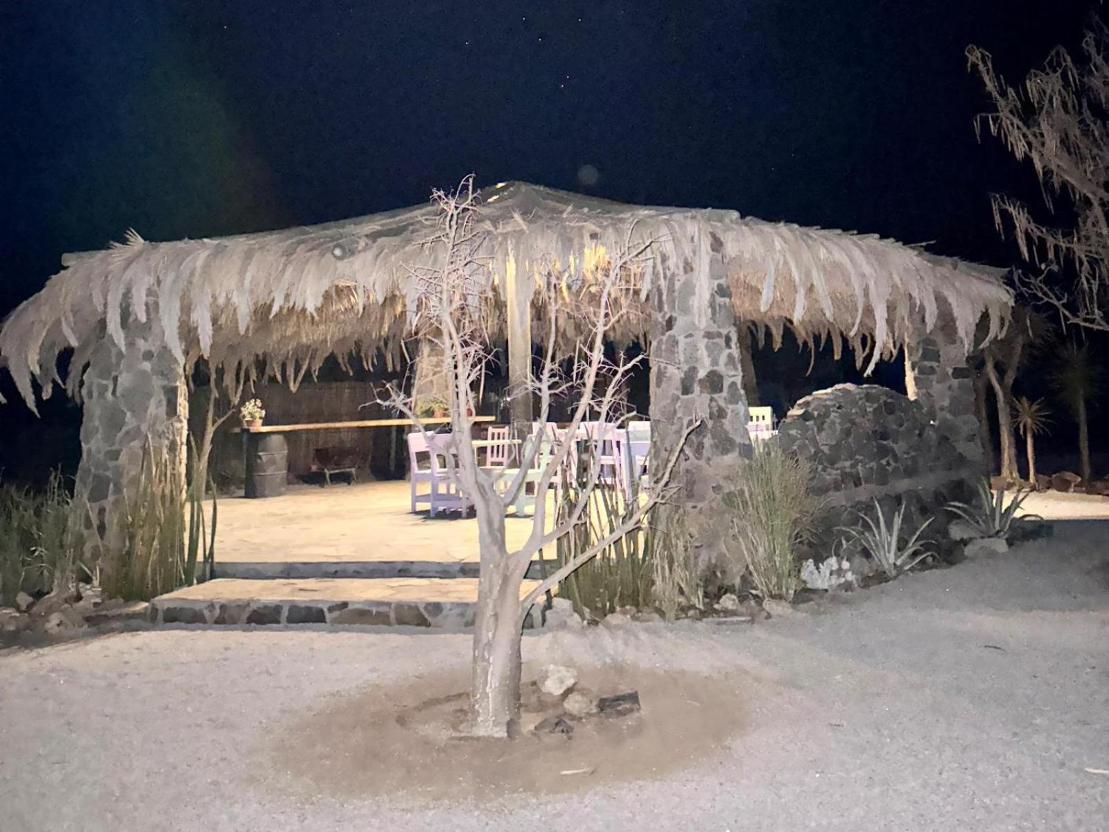 Daureb Isib Campsite And B&B Uis ภายนอก รูปภาพ