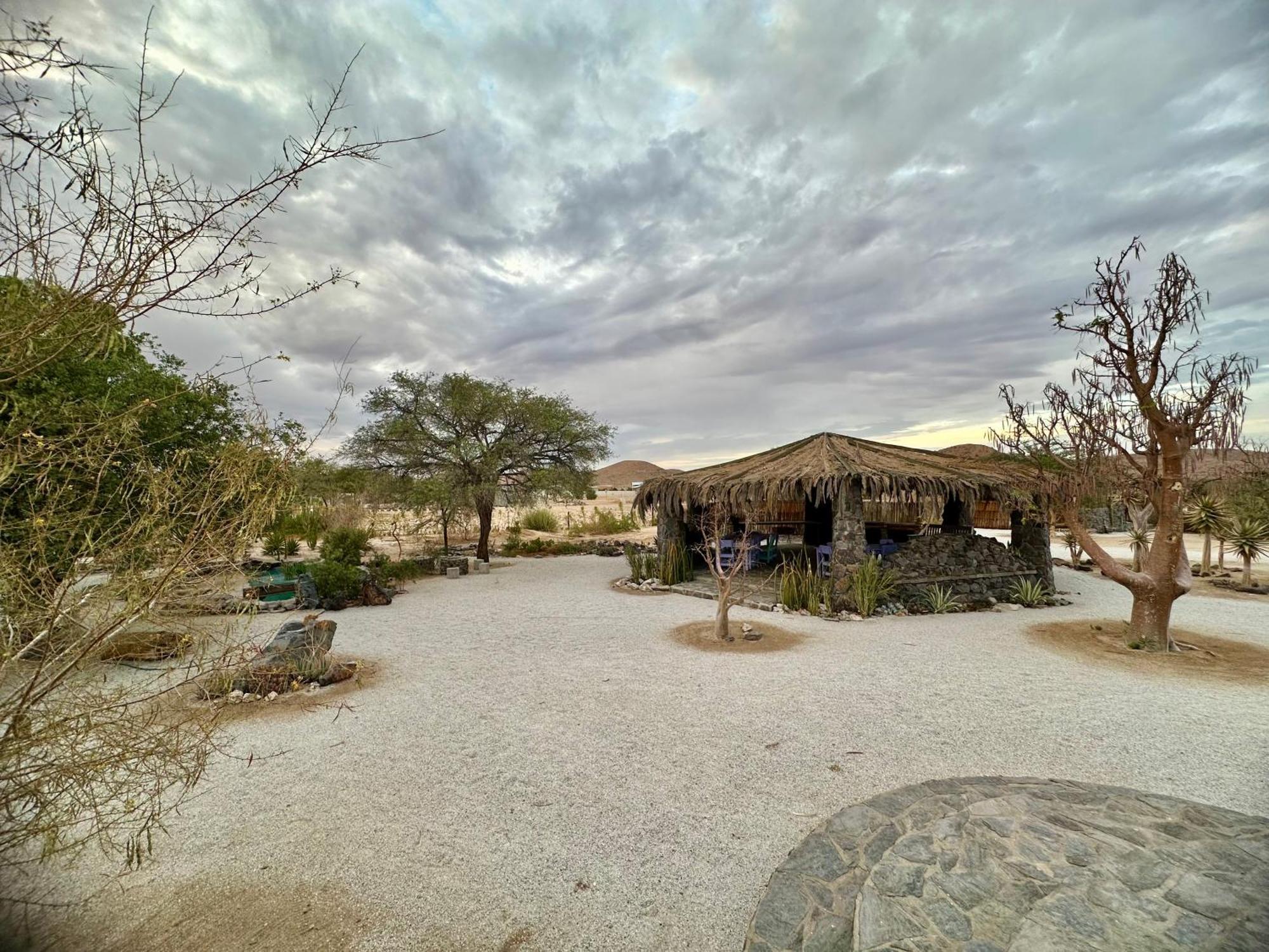 Daureb Isib Campsite And B&B Uis ภายนอก รูปภาพ