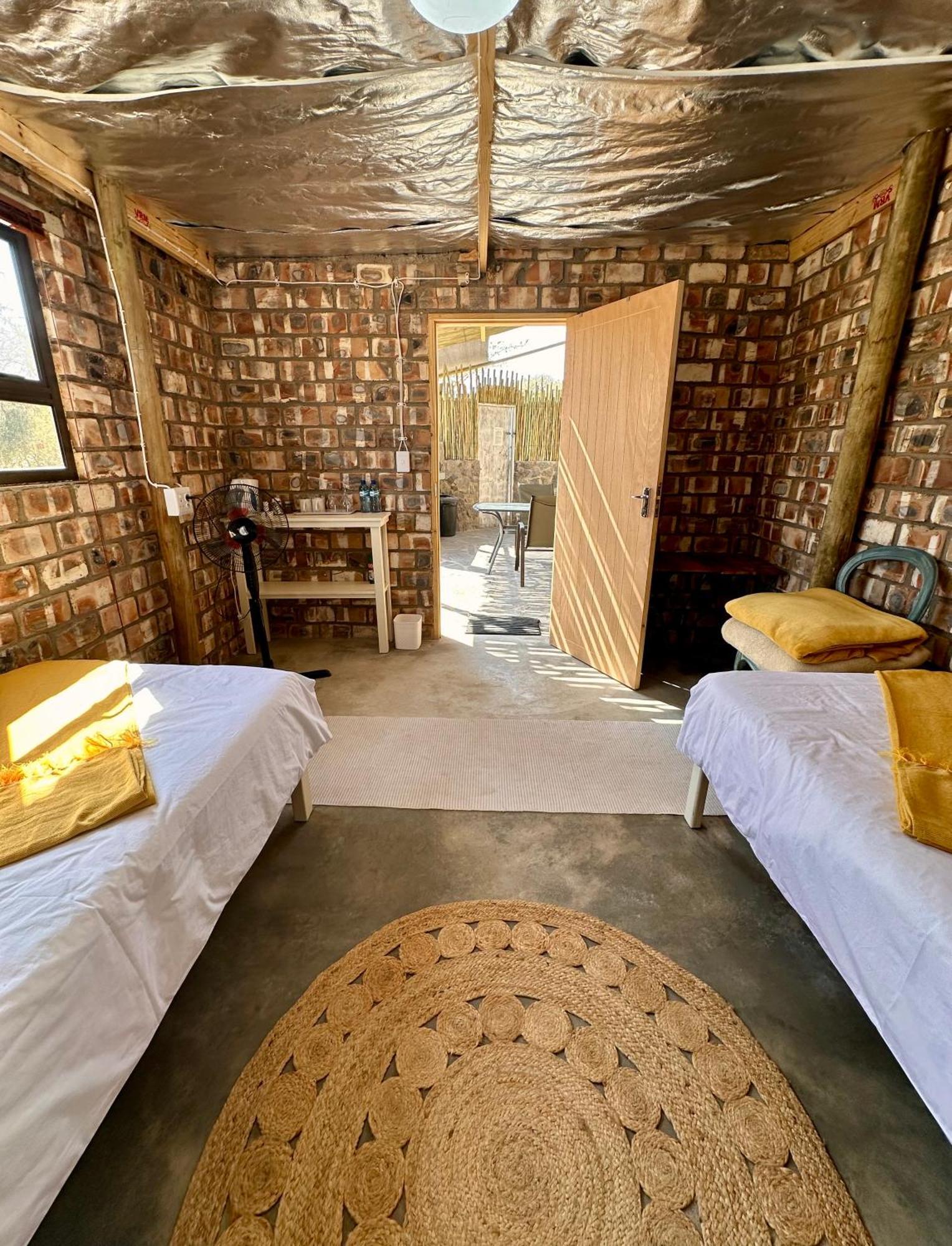 Daureb Isib Campsite And B&B Uis ภายนอก รูปภาพ